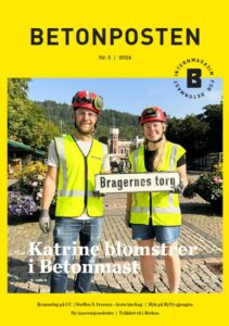 Utklipp av forside internmagasinet Betonposten. Overskrift, bilde av to personer (kvinne og mann) i verneutstyr som holder et gammelt gateskilt, sol, sommer, smil